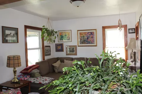 Living - 599 W Mt Rushmore Rd, Custer, SD 57730 photo 2 of 3