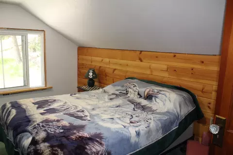 Bedroom - 599 W Mt Rushmore Rd, Custer, SD 57730 photo 4 of 4