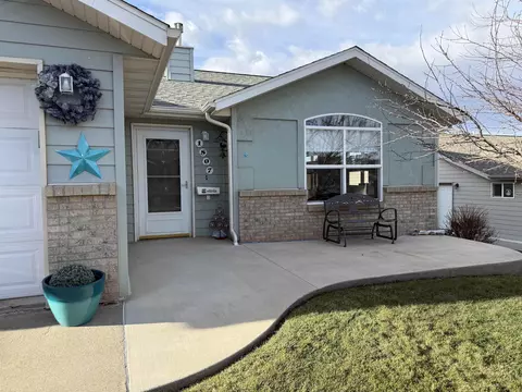 1807 Windmill Dr, Spearfish, SD 57783