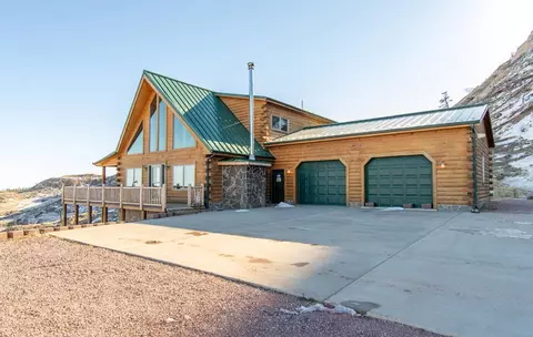 187 Milo Rd, Chadron, NE 69337