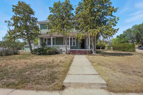 346 N 17th St, Hot Springs, SD 57747