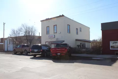 113 3rd St, Newell, SD 57760