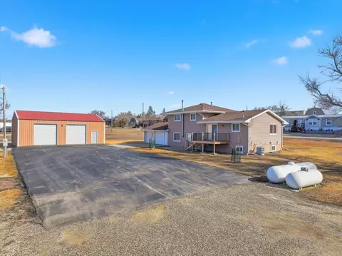 603 E 1st St, Buffalo, SD 57720