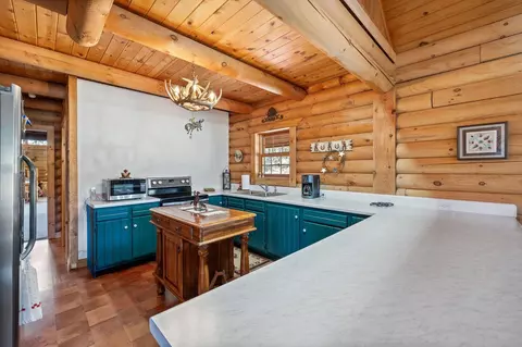 Kitchen - 11935 Lone Elk Dr, Hot Springs, SD 57747 photo 1 of 4