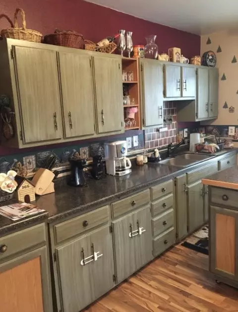 Kitchen - 506 Bleeker St, Lead, SD 57754 photo 2 of 3