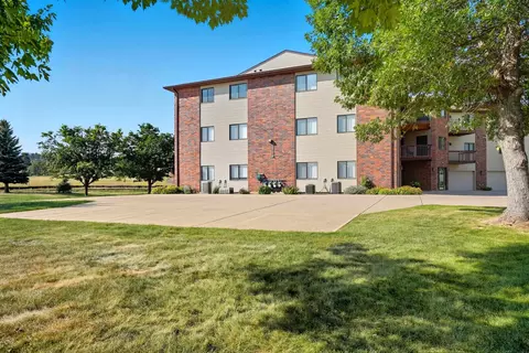 835 W Hill St, Spearfish, SD 57783 photo 2