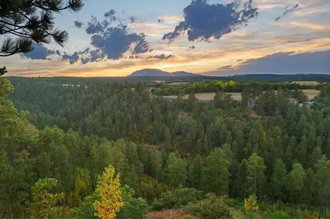 332 Nob Hill Rd, Spearfish, SD 57783