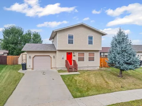 1911 Sugar Creek Pl, Spearfish, SD 57783