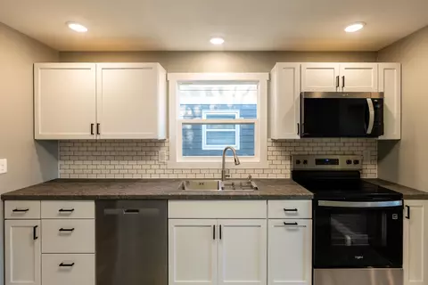 Kitchen - 1106 Omaha St, Belle Fourche, SD 57717 photo 2 of 4