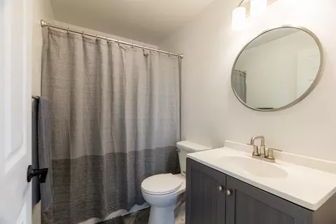 Bath - 1106 Omaha St, Belle Fourche, SD 57717 photo 1 of 3