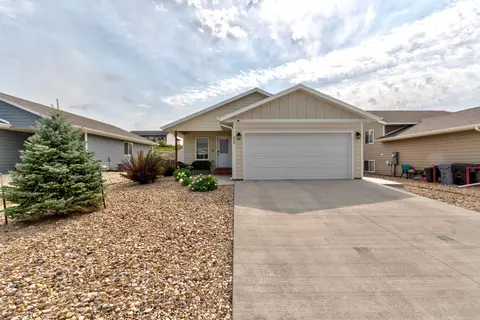 408 Diamond Ridge Blvd, Rapid City, SD 57703