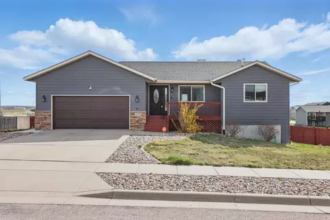 4406 Titan Dr, Rapid City, SD 57701