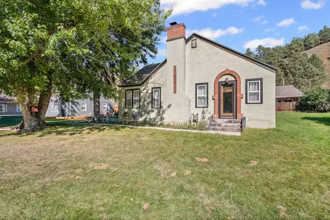 185 Cliff St, Deadwood, SD 57732