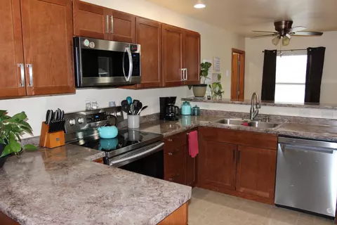 Kitchen - 960 Ponderosa St, Custer, SD 57730 photo 2 of 3