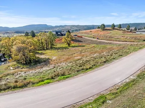 3630 Twisted Oak Rd, Sturgis, SD 57785 photo 2