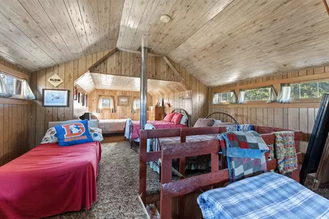 Bedroom - 10166 Lap Circle Rd, Lead, SD 57754 photo 2 of 4