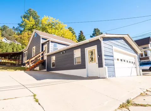 406 Sawyer St, Lead, SD 57754