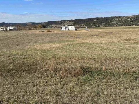 13244 Hillsview Dr, Hot Springs, SD 57747