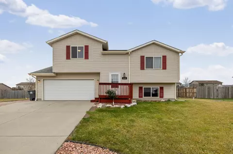 319 Grandeur Ln, Box Elder, SD 57719