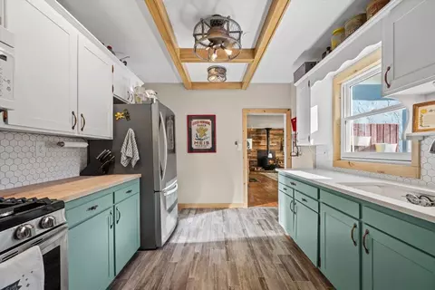 Kitchen - 322 Williams St, Deadwood, SD 57732 photo 3 of 5