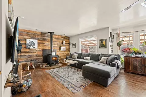 Living - 322 Williams St, Deadwood, SD 57732 photo 4 of 8