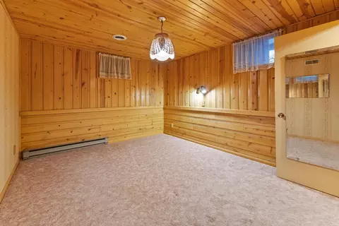 Bedroom - 12265 Bavarian Ct, Custer, SD 57730 photo 4 of 4