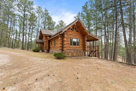 12265 Bavarian Ct, Custer, SD 57730