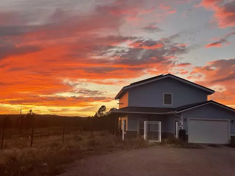 12961 Darcy Dr, Hot Springs, SD 57747