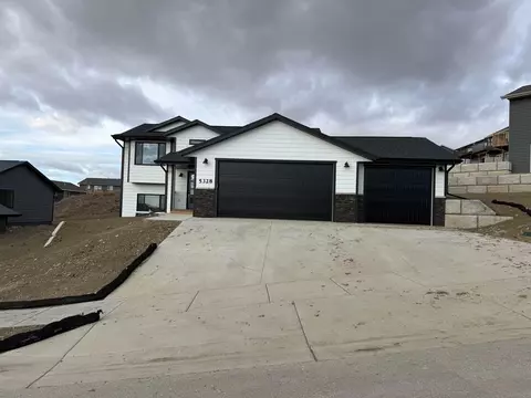 5328 Silverton St, Rapid City, SD 57703