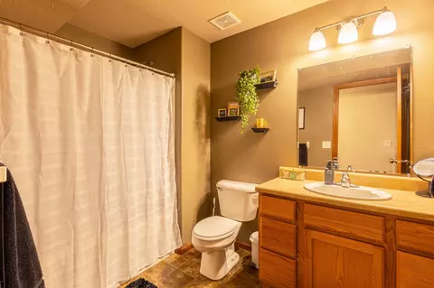 Bath - 3922 Gallatin Ave, Spearfish, SD 57783 photo 3 of 3