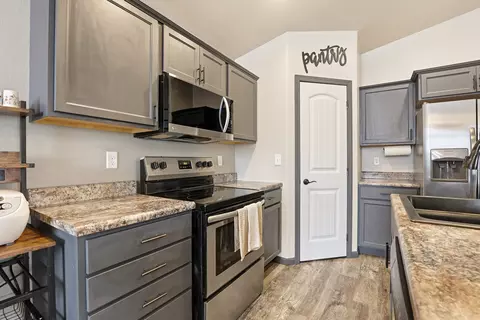 541 Pride Ct, Box Elder, SD 57719 photo 8