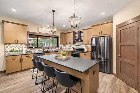 Kitchen - 21333 Trailside Rd, Lead, SD 57754 photo 3 of 4