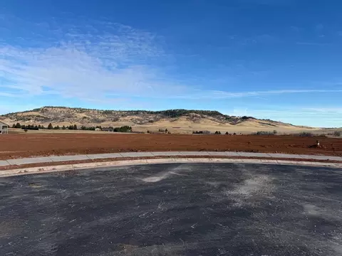 2884 Sweetclover Ct, Spearfish, SD 57783