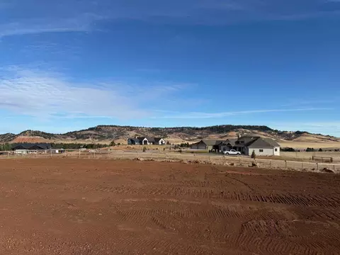 2818 Sweetclover Ct, Spearfish, SD 57783 photo 2