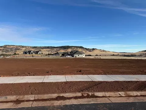 2818 Sweetclover Ct, Spearfish, SD 57783