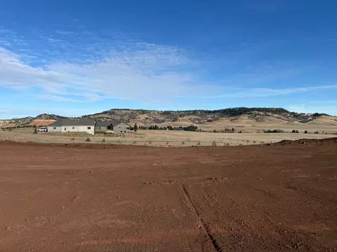 2862 Sweetclover Ct, Spearfish, SD 57783 photo 2