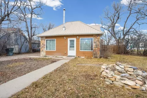 815 Aurora St, Belle Fourche, SD 57717