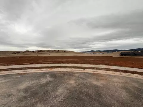 2905 Sweetclover Ct, Spearfish, SD 57783