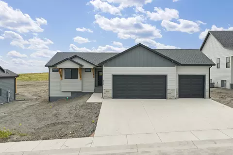 4846 Papillion Dr, Rapid City, SD 57703