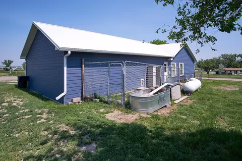 1009 E St, Edgemont, SD 57735 photo 20