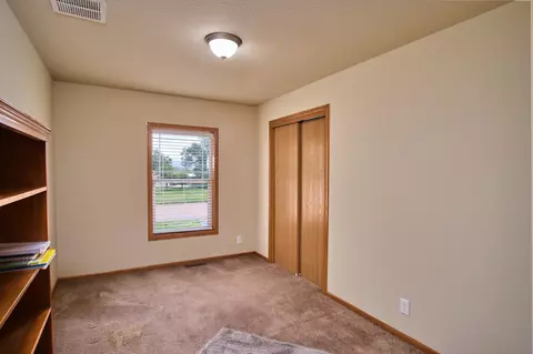 1009 E St, Edgemont, SD 57735 photo 11