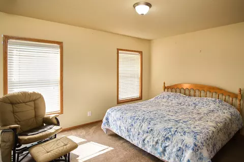 1009 E St, Edgemont, SD 57735 photo 8