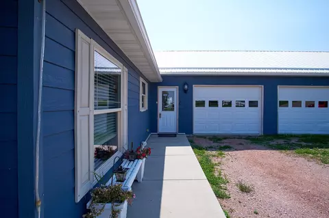 1009 E St, Edgemont, SD 57735 photo 17