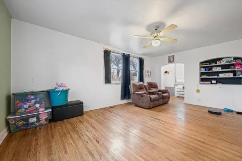 Living - 914 State St, Belle Fourche, SD 57717 photo 1 of 1