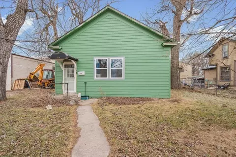 914 State St, Belle Fourche, SD 57717