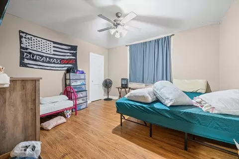 Bedroom - 914 State St, Belle Fourche, SD 57717 photo 2 of 2