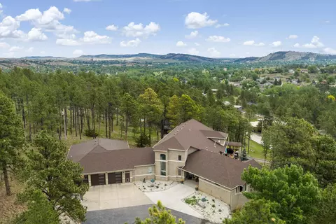 4785 Cliff Dr, Rapid City, SD 57702
