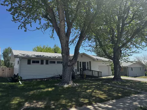1109 Walworth St, Belle Fourche, SD 57717