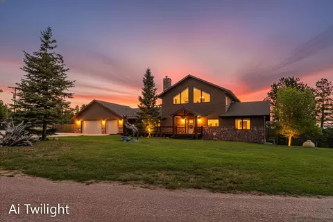 12375 Hall Dr, Custer, SD 57730