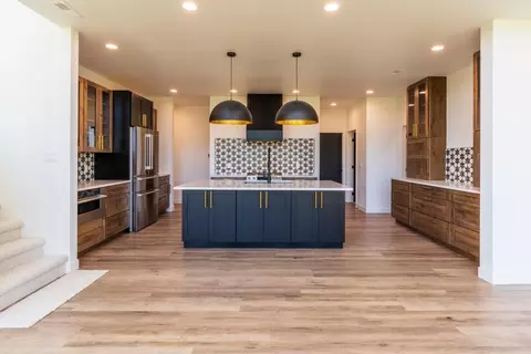 Kitchen - 25270 Mill Pond Estates Rd, Custer, SD 57730 photo 4 of 4